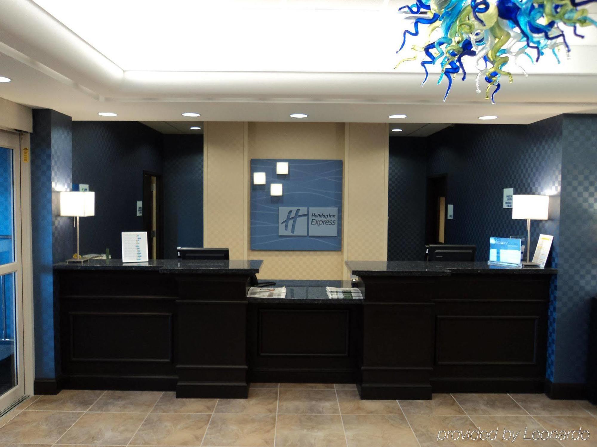 Express And Dickson By Ihg 2*